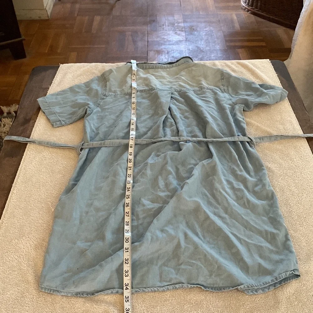 Lulu’s beautiful blue short dress w/ buttons & tie. So pretty and flattering - Picture 9 of 10